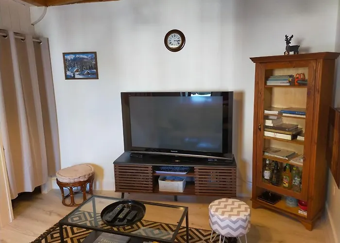 Maison Au Coeur Du Sancy A D'auvergne Дом отдыха Ла-Тур-д'Овернь